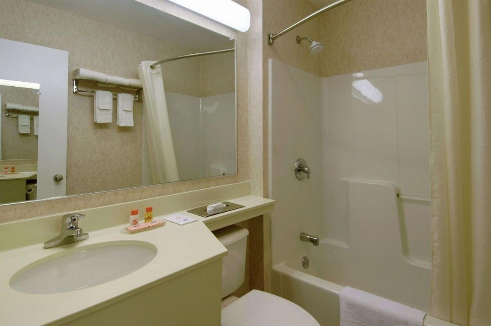 Howard Johnson by Wyndham Williamstown Image 22